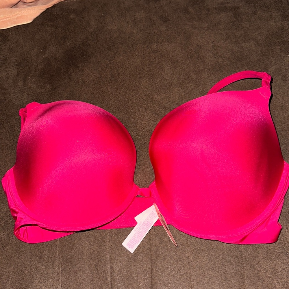 Victoria Secret bra 38D. NWT